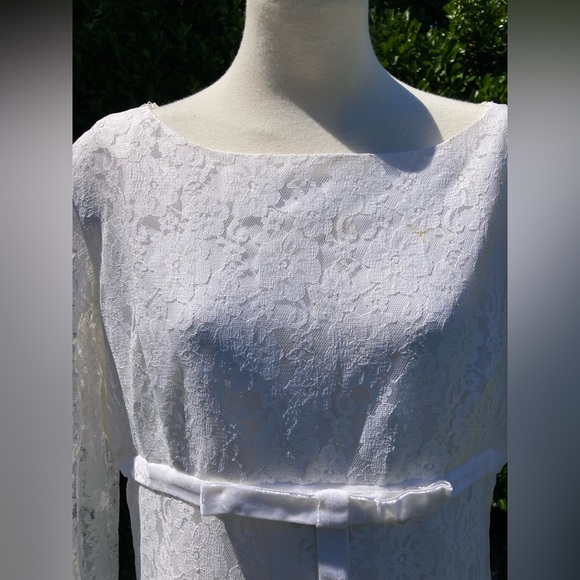 Vintage All Lace White 1960s Wedding Gown Size Medium - Picture 8 of 13